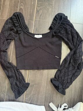 Reign the Label L Black Knit Cropped Sweater with Puff Lace Sleeves